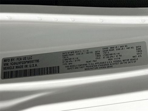 Used 2023 Jeep Wrangler Unlimited Rubicon w/ LED Lighting Group image 32