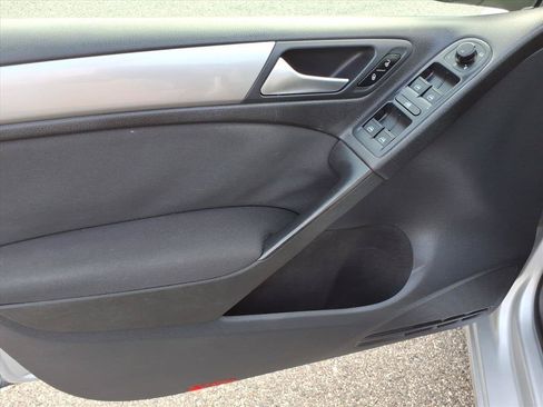 Used 2014 Volkswagen Golf TDI FWD image 23