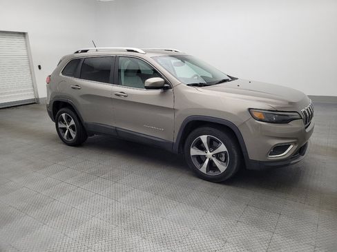 Used 2019 Jeep Cherokee Limited image 11