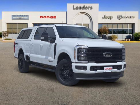 Used 2023 Ford F250 Lariat w/ Black Appearance Package AWD/4WD image 1