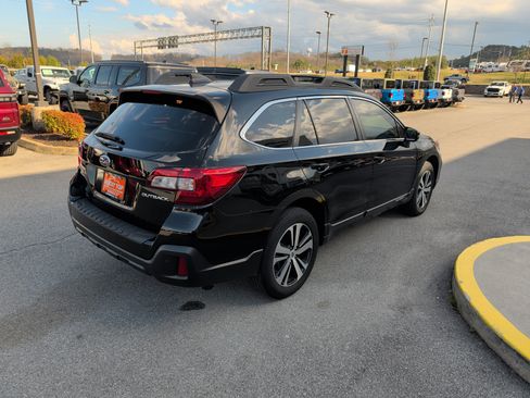 Used 2019 Subaru Outback 2.5i Limited image 6
