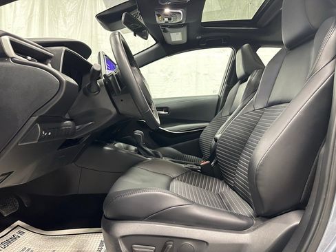 Used 2025 Toyota Corolla XSE image 14