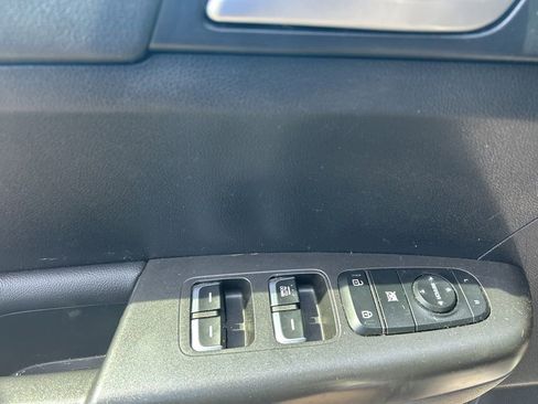 Used 2019 Kia Sportage LX w/ Option Group 017 FWD image 6