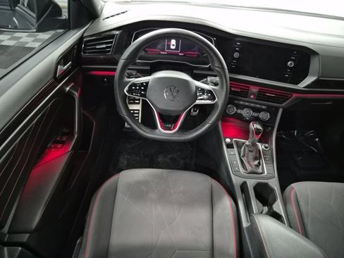 Used 2024 Volkswagen Jetta GLI 40th Anniversary Edition image 10