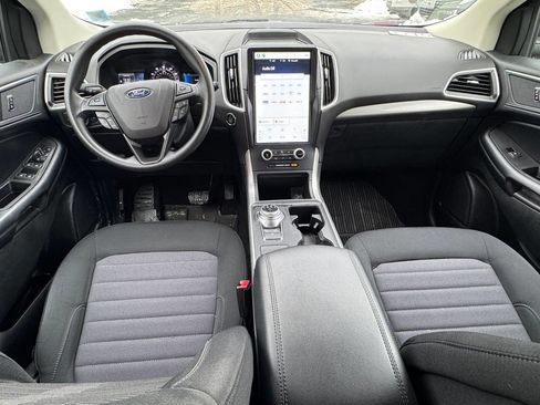 Used 2023 Ford Edge SE image 16