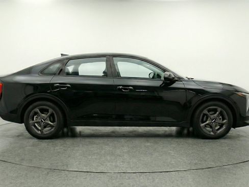 Used 2025 Kia K4 FWD image 11