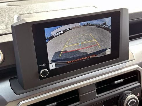 Used 2025 Toyota 4Runner SR5 AWD/4WD image 26