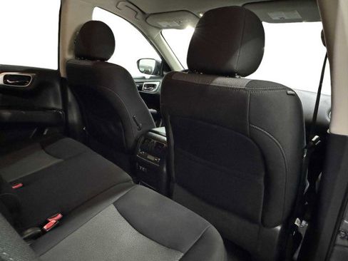 Used 2019 Nissan Pathfinder SV image 50