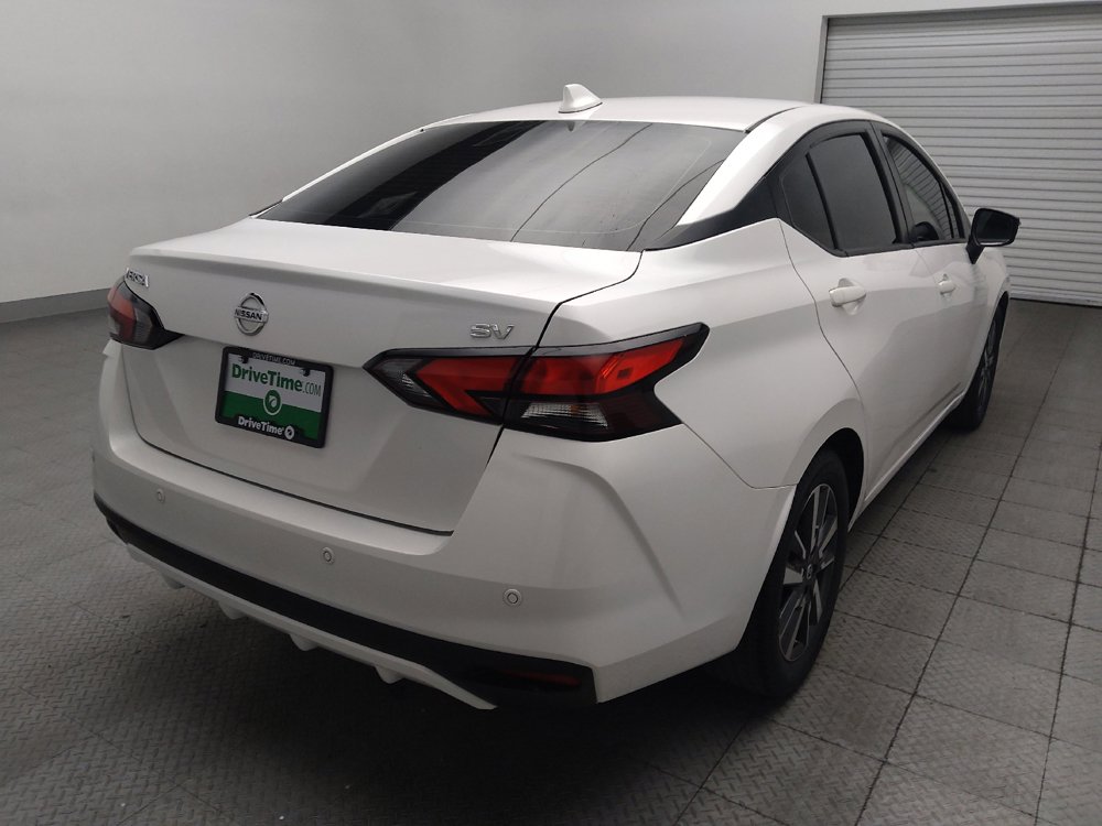 Used 2021 Nissan Versa SV FWD image 9