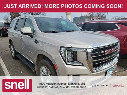 Used 2022 GMC Yukon SLT w/ SLT Luxury Package image 4