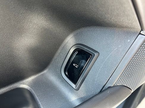 Used 2025 Cadillac Lyriq Sport RWD image 45