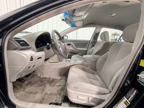 Used 2011 Toyota Camry Hybrid FWD image 24