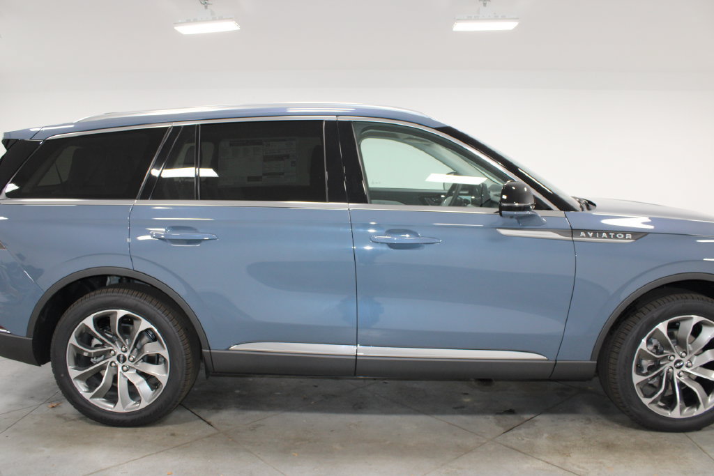New 2027 Lincoln Aviator Reserve w/ Luxury Package AWD/4WD image 10