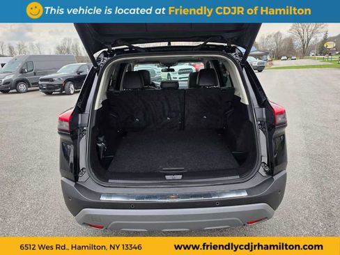 Used 2022 Nissan Rogue SV w/ SV Premium Package image 9