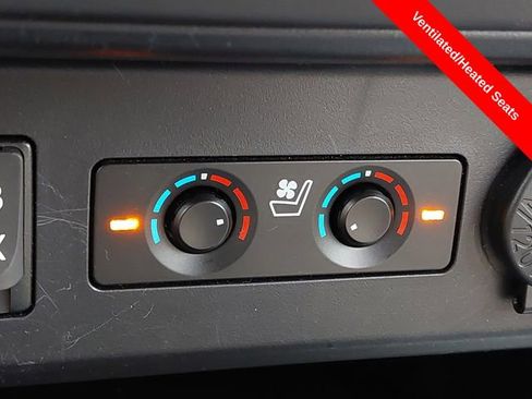 Used 2018 Toyota 4Runner Limited AWD/4WD image 15