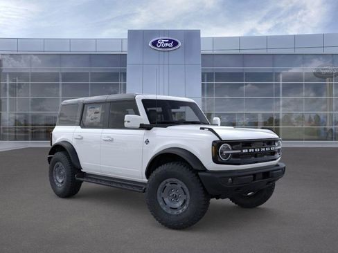 New 2025 Ford Bronco Outer Banks w/ Sasquatch Package image 7