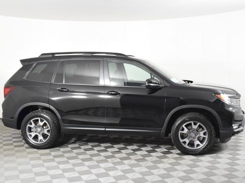Certified 2022 Honda Passport TrailSport image 4