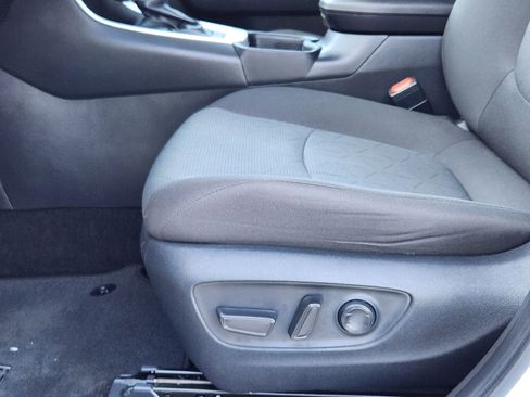 Used 2024 Toyota RAV4 XLE image 27