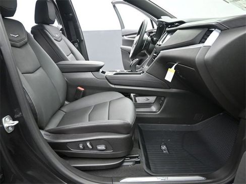 New 2026 Cadillac XT5 Sportv w/ LPO, Onyx Lite Package image 18