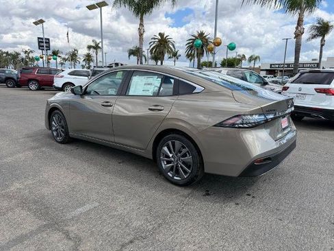 New 2026 Nissan Sentra SL w/ Floor Mat Package FWD image 4