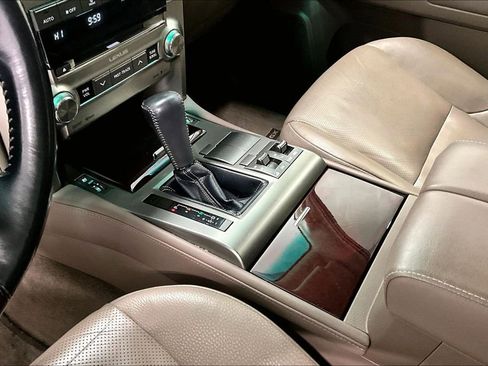 Used 2017 Lexus GX 460 image 17