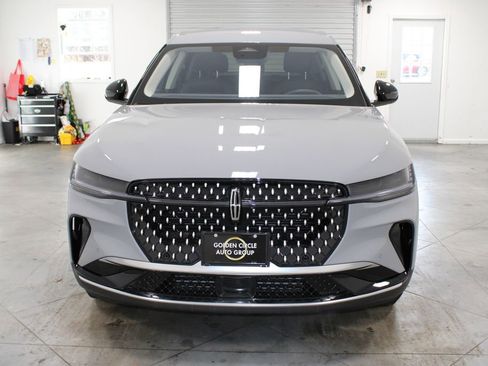 New 2026 Lincoln Nautilus Premier AWD/4WD image 2