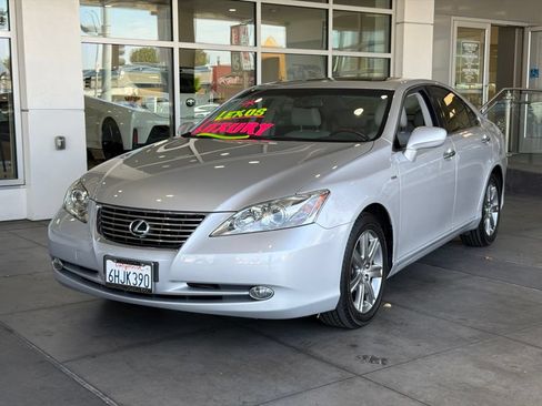 Used 2009 Lexus ES 350 w/ Pebble Beach Edition FWD image 2