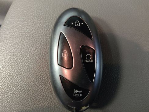 Used 2025 Hyundai Elantra SEL FWD image 32