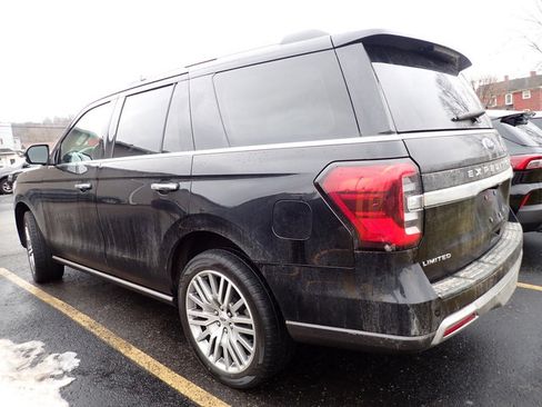 Used 2022 Ford Expedition Limited image 2