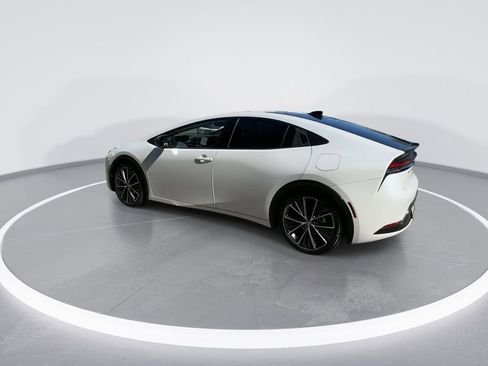 Used 2024 Toyota Prius XLE image 8