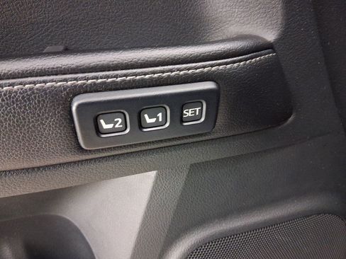 Used 2015 Toyota 4Runner Limited image 21