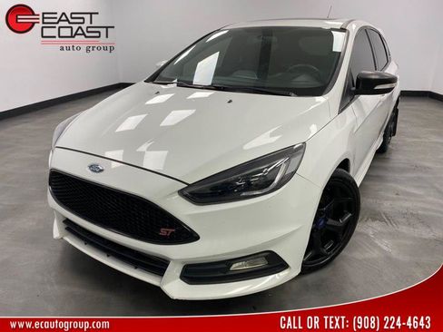 Used 2016 Ford Focus ST FWD image 1