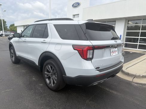 New 2026 Ford Explorer Active w/ Active Comfort Package AWD/4WD image 15