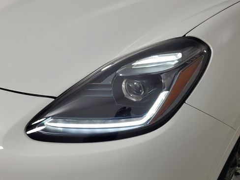 Used 2024 Maserati Grecale GT image 16