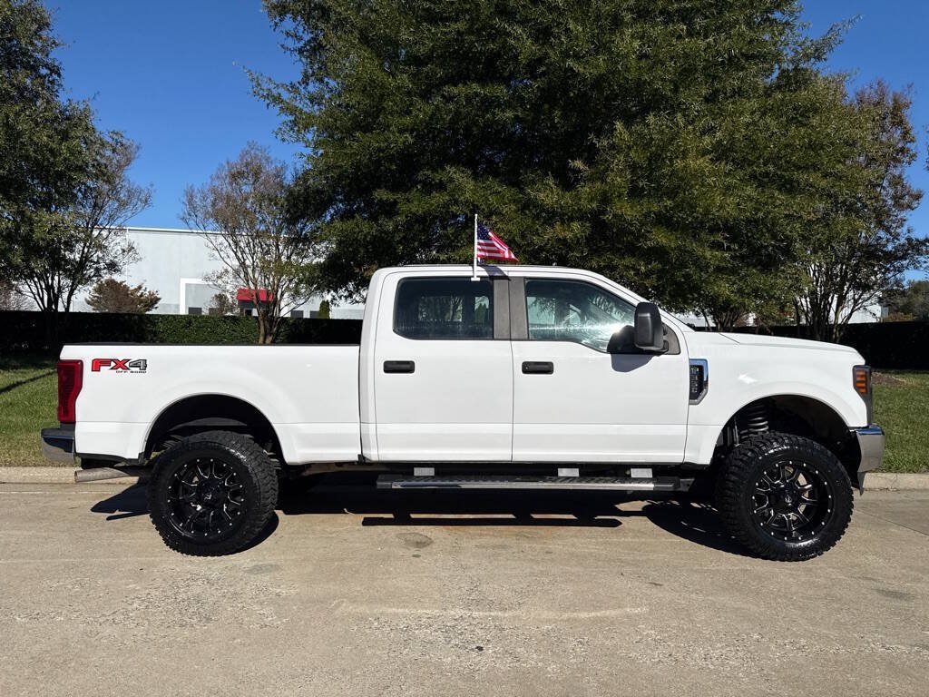 Used 2019 Ford F350 XL AWD/4WD image 2