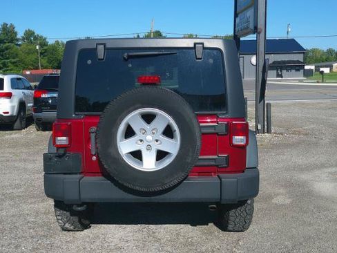 Used 2012 Jeep Wrangler Unlimited Sport AWD/4WD image 4
