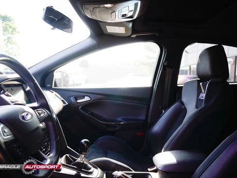 Used 2018 Ford Focus RS AWD/4WD image 20
