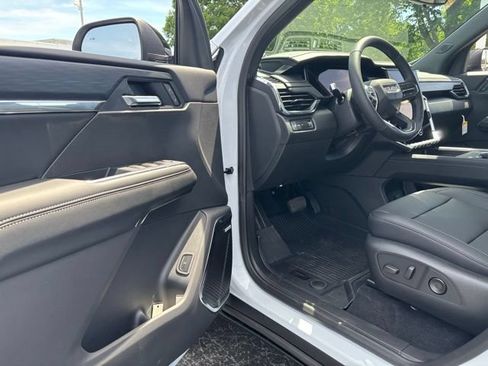 New 2026 GMC Acadia Elevation w/ Elevation Premium Package FWD image 18