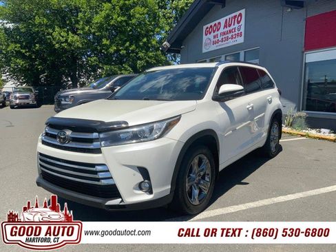 Used 2017 Toyota Highlander Limited Platinum AWD/4WD image 1