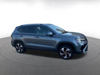 Used 2026 Volkswagen Taos SE AWD/4WD video 2