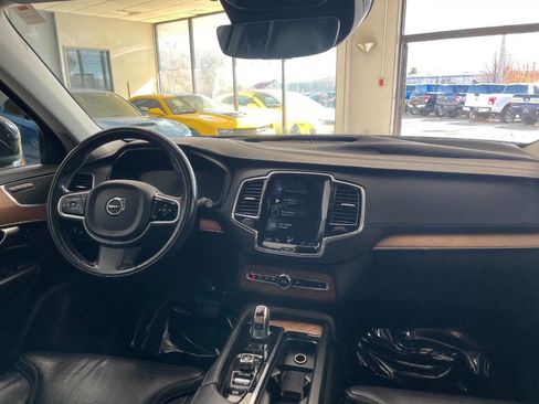 Used 2016 Volvo XC90 T8 Inscription w/ Vision Package image 31