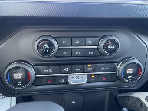 Used 2023 Ford Bronco Outer Banks image 20