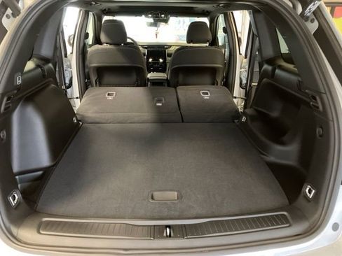 Used 2025 Jeep Grand Cherokee Laredo X w/ Luxury Tech Group I image 38