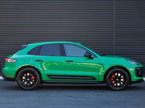 New 2026 Porsche Macan GTS image 8