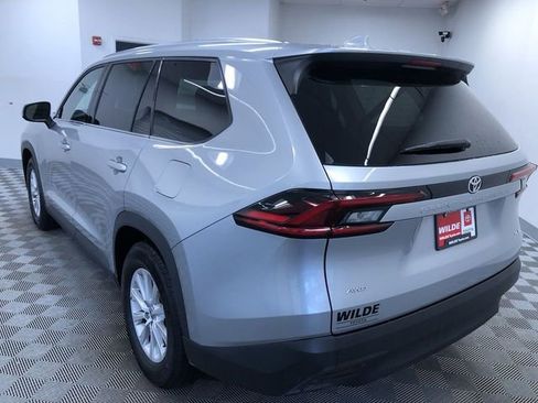 Used 2025 Toyota Grand Highlander AWD image 14