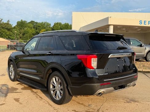 Used 2023 Ford Explorer Limited w/ Limited Technology Package AWD/4WD image 3