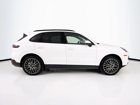 Certified 2023 Porsche Cayenne AWD/4WD image 8