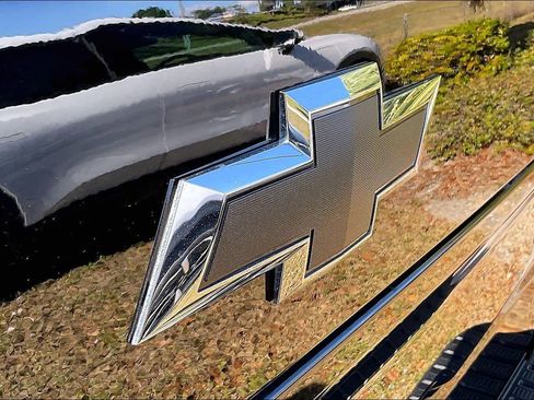 Used 2024 Chevrolet Silverado 1500 LT Trail Boss w/ Convenience Package II image 8