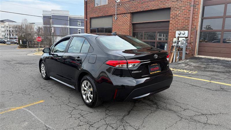 Used 2022 Toyota Corolla LE FWD image 13
