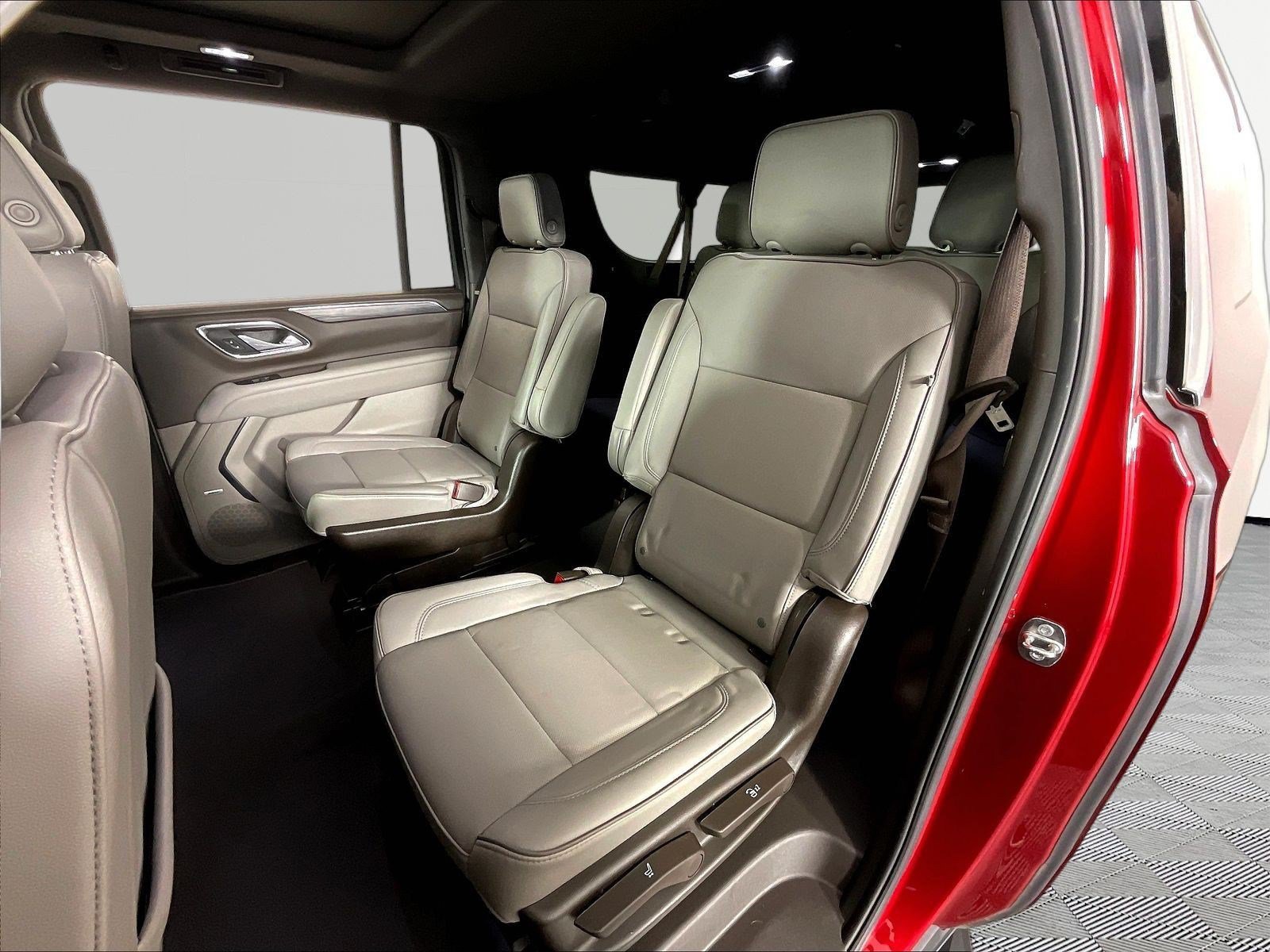 Used 2023 GMC Yukon XL SLT w/ SLT Premium Package AWD/4WD image 22